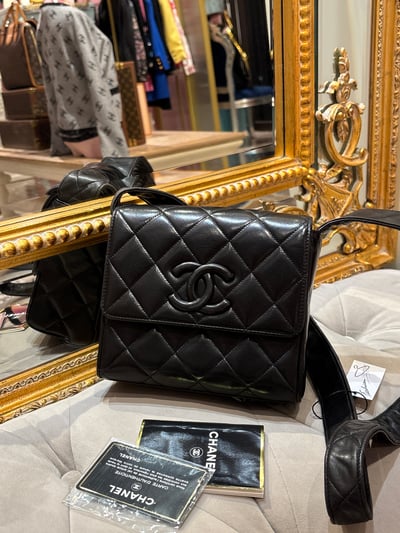 Chanel so black1