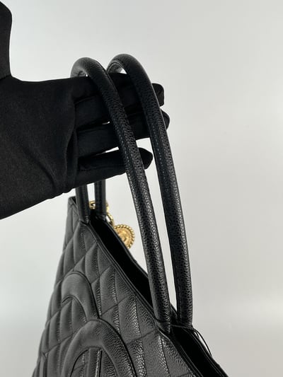 Chanel希爾頓金幣包8