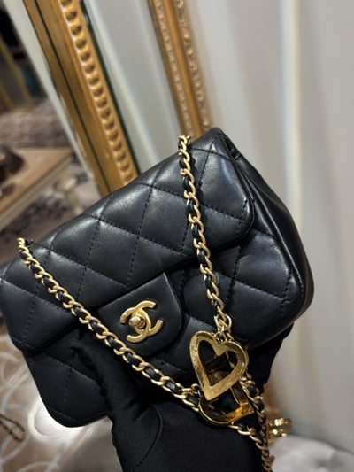 Chanel愛心鏈條包2