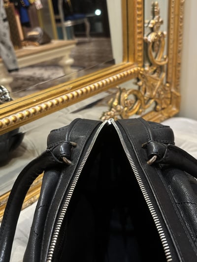 Chanel黑銀保齡球包13