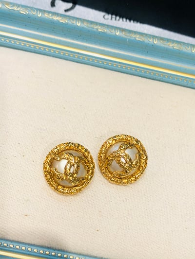 Chanel 熔岩珍珠耳夾1