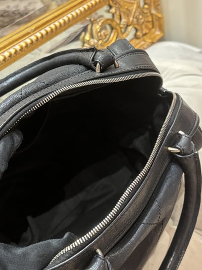 Chanel黑銀保齡球包12