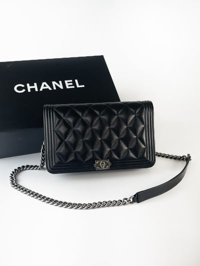 Chanel Boy Woc1