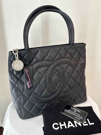 Ba1293 希爾頓銀幣包19