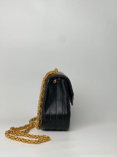 Chanel 魚鱗紋粗鍊信封包3