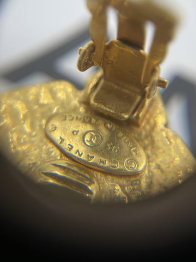 Chanel焦糖琉璃耳夾5