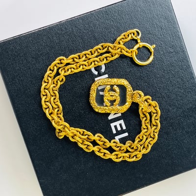 Chanel 熔岩鏡面墜飾項鍊2