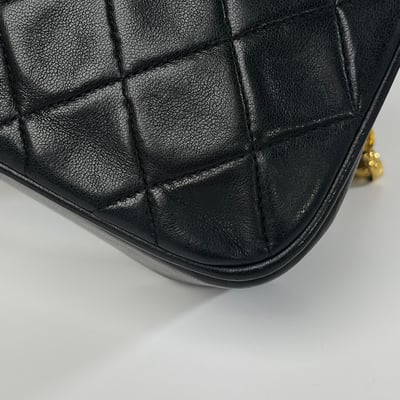 Chanel 雕花鍊元寶包8