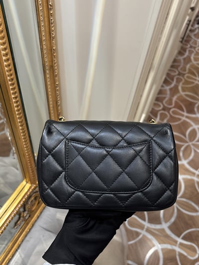 Chanel愛心鏈條包6