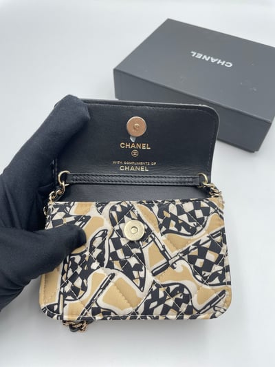 Chanel塗鴉小包5