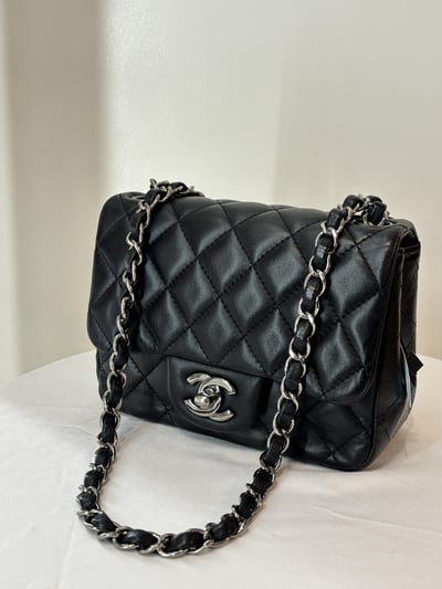 Ba1344 Chanel黑銀方胖13