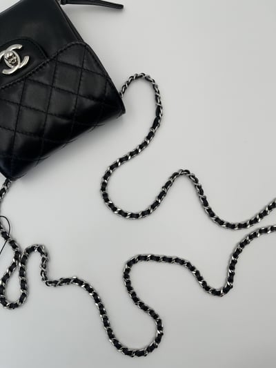 Chanel黑銀側拉鍊mini方胖4