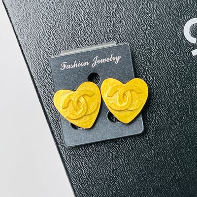 Chanel 霧面愛心耳夾1