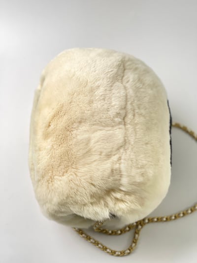 Chanel 兔毛暖手包6