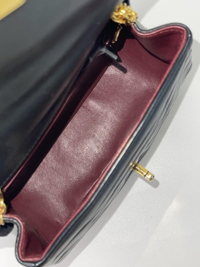 Chanel 魚鱗紋粗鍊信封包15