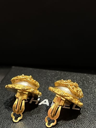 Chanel葡萄藤銀珠耳夾2