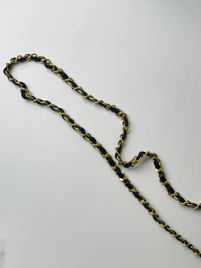 Chanel 荔皮圓logo側背包14