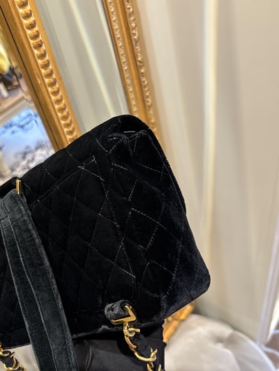 Chanel天鵝絨CF後背包8