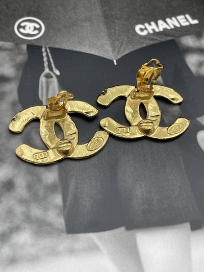 Chanel毛呢編織耳夾3