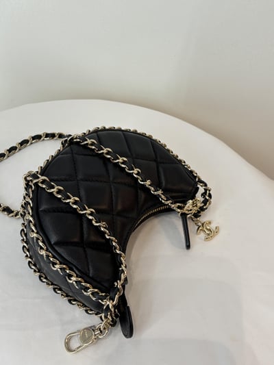 Ba1407Chanel mini半月鏈條包15