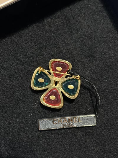 Chanel紅綠琉璃雙c胸針2