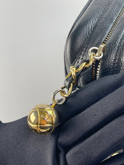 Chanel金球鑽石釦相機包8