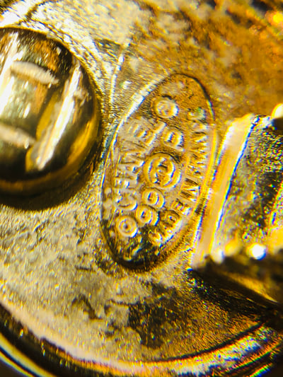 Chanel 樹脂垂墜雙C耳夾3