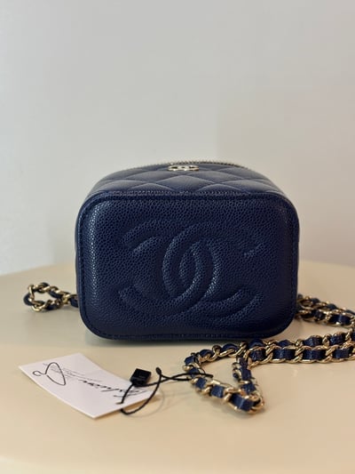 Chanel藏藍盒子包11