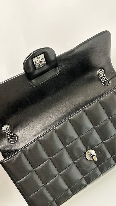 chanel冰格腋下掀蓋包5