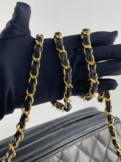 Chanel金球鑽石釦相機包9