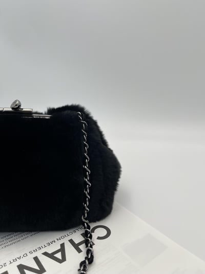 Chanel兔毛包3