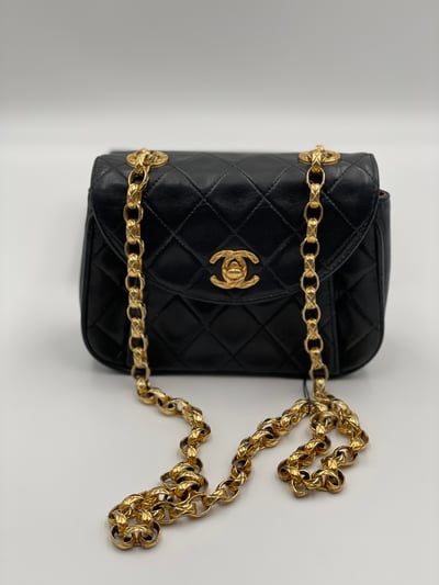 Ba1412Chanel雕花鍊元寶包1