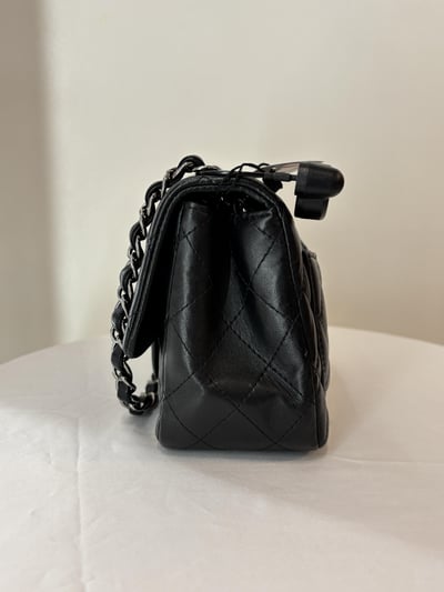 Ba1344 Chanel黑銀方胖3