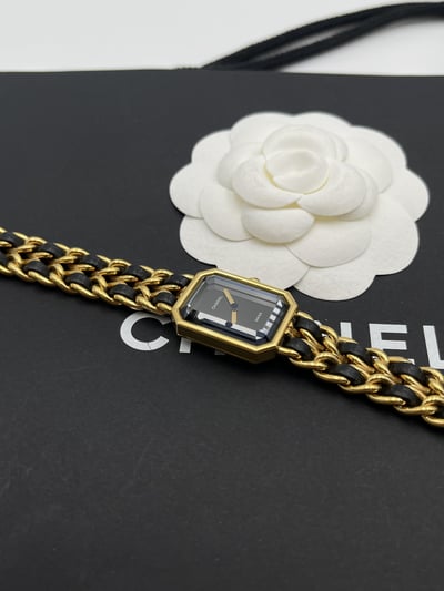 Chanel黑金首映錶M10