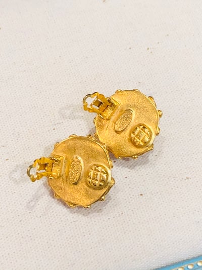 Chanel 葡萄藤珍珠耳夾3