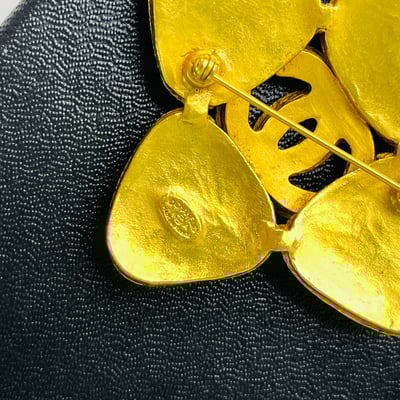 Chanel 紅綠葡萄藤四葉草胸針3