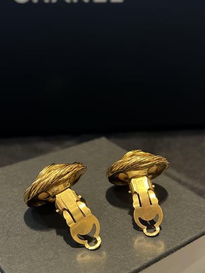 Chanel珍珠編織耳夾2