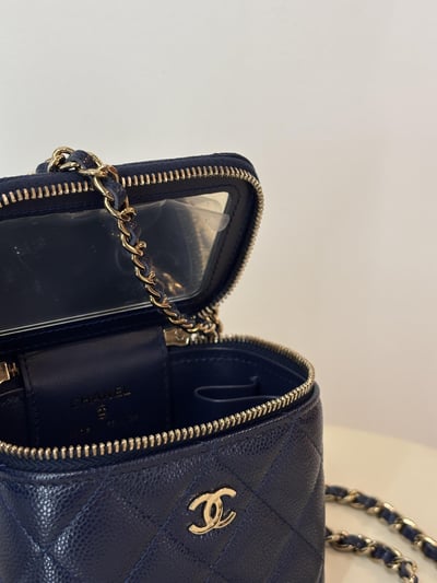 Chanel藏藍盒子包14