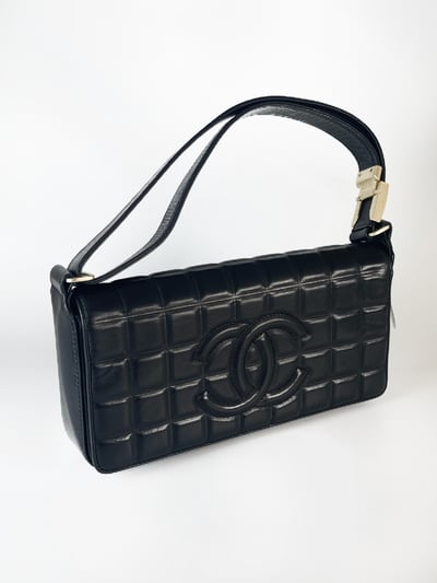 Chanel冰格腋下包1