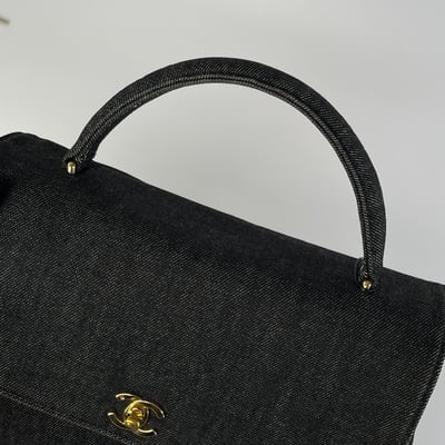 Chanel 黑色丹寧handle包9