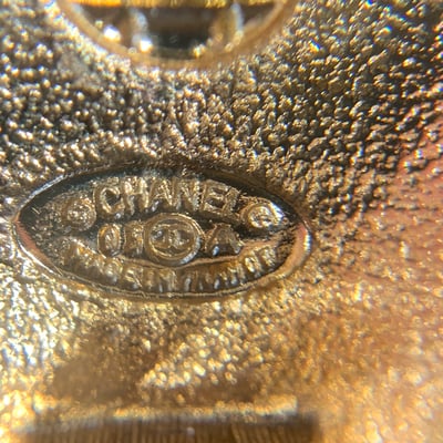 Chanel熔岩鏡面耳夾3