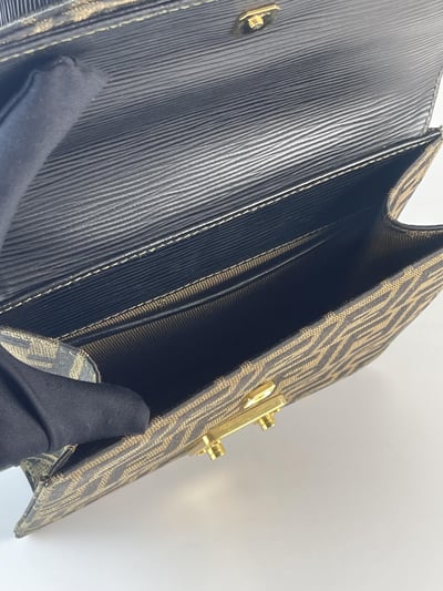 Fendi老花Kelly包16