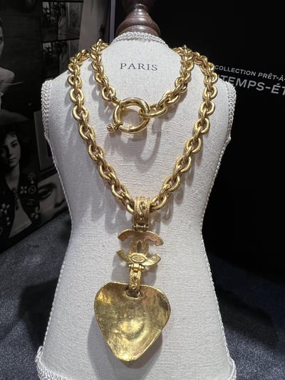 Chanel雙C垂墜綠琉璃雕花鏈2