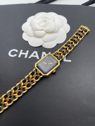 Chanel黑金首映錶M2