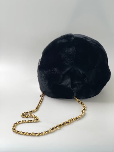 Chanel 兔毛暖手包（黑）6