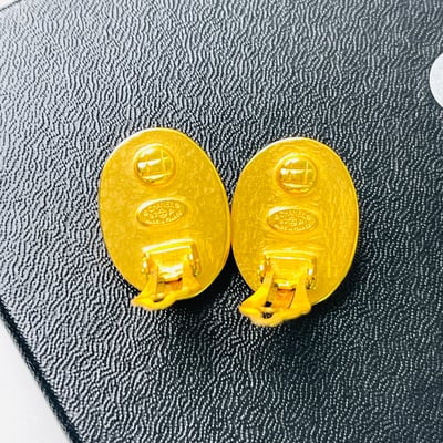 Chanel 綠松石橢圓耳夾3