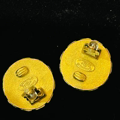 Chanel 鎖鏈花黑金耳夾3