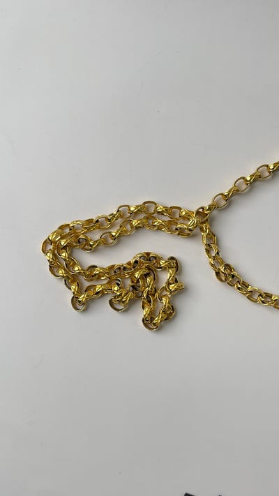 Chanel 雕花鍊長流蘇盒子包12