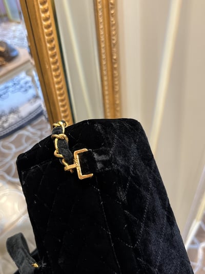 Chanel天鵝絨CF後背包16