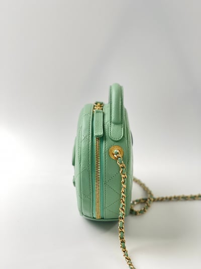 Chanel 淺綠手提圓餅包2